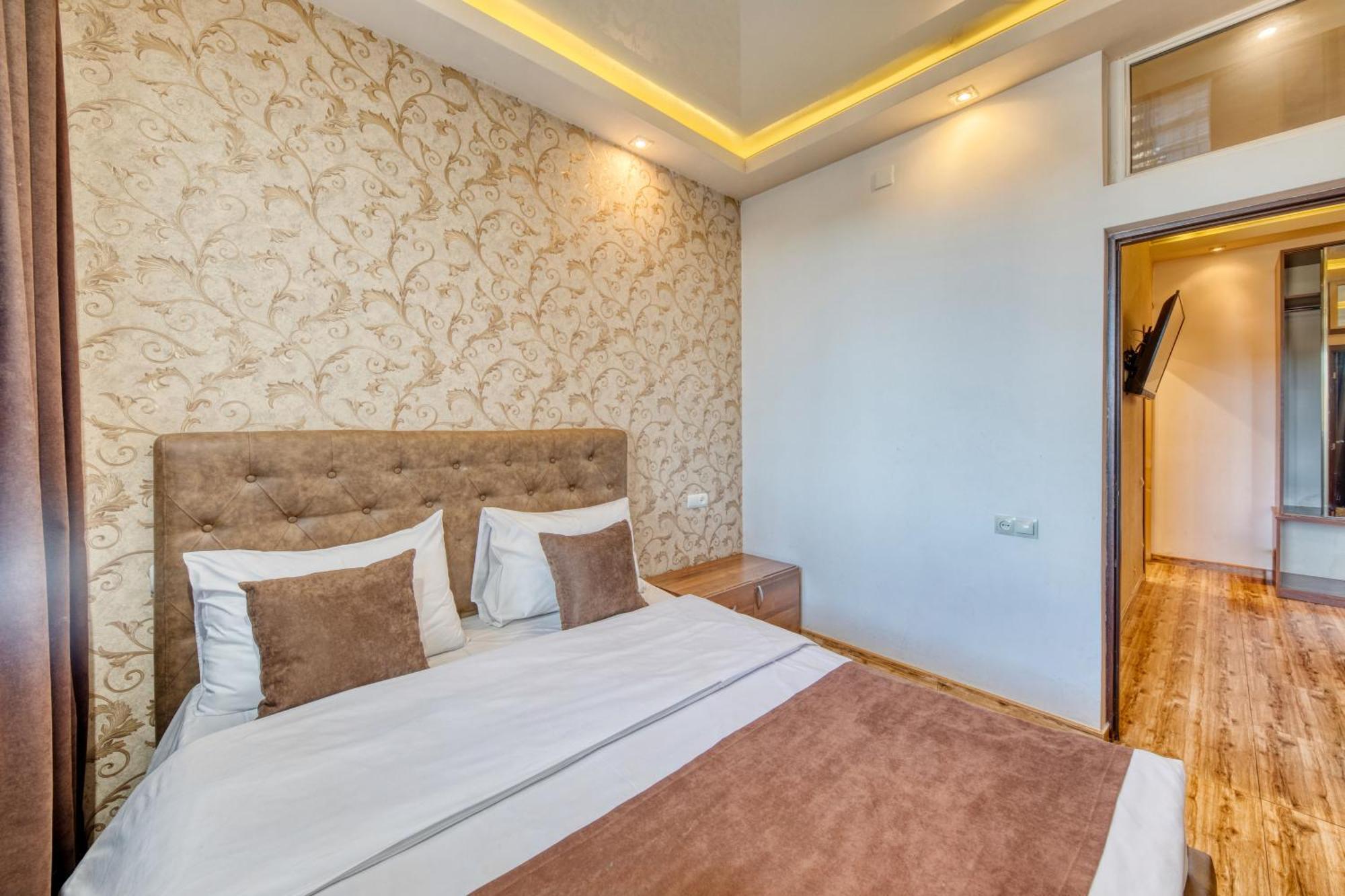 יירבאן Aleppo Hotel מראה חיצוני תמונה