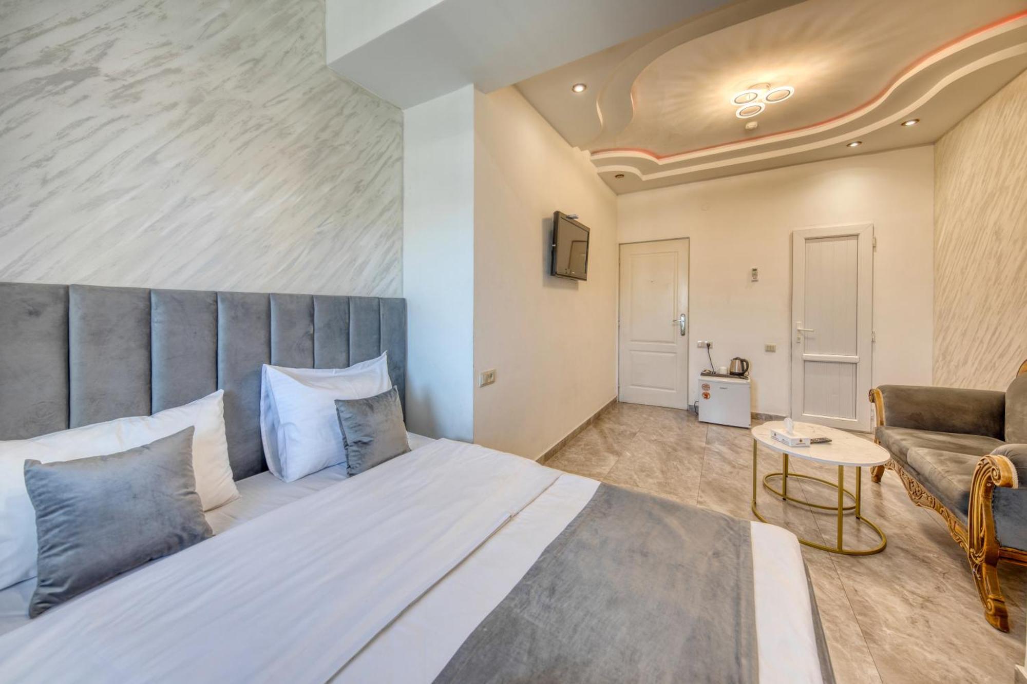 יירבאן Aleppo Hotel מראה חיצוני תמונה