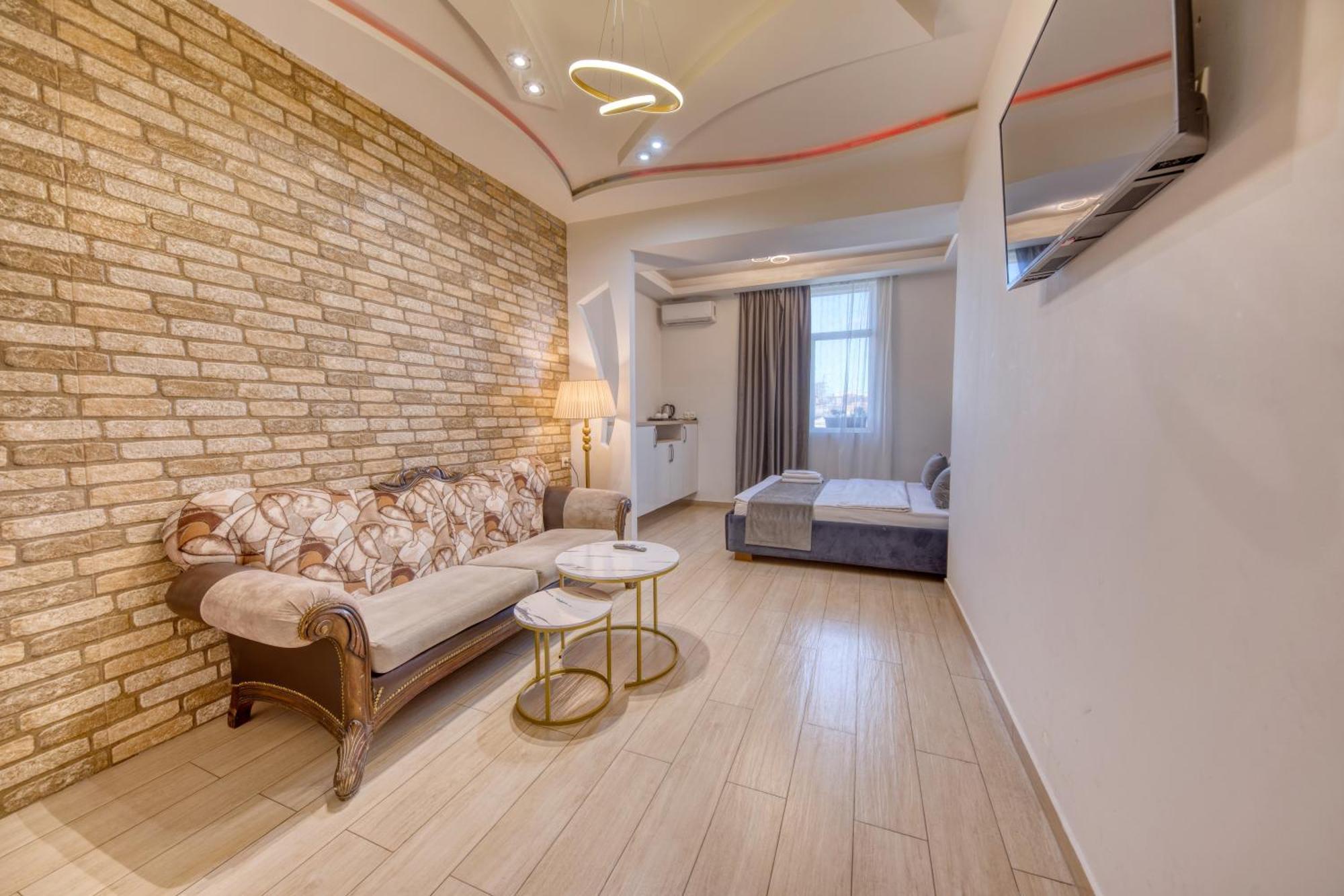 יירבאן Aleppo Hotel מראה חיצוני תמונה