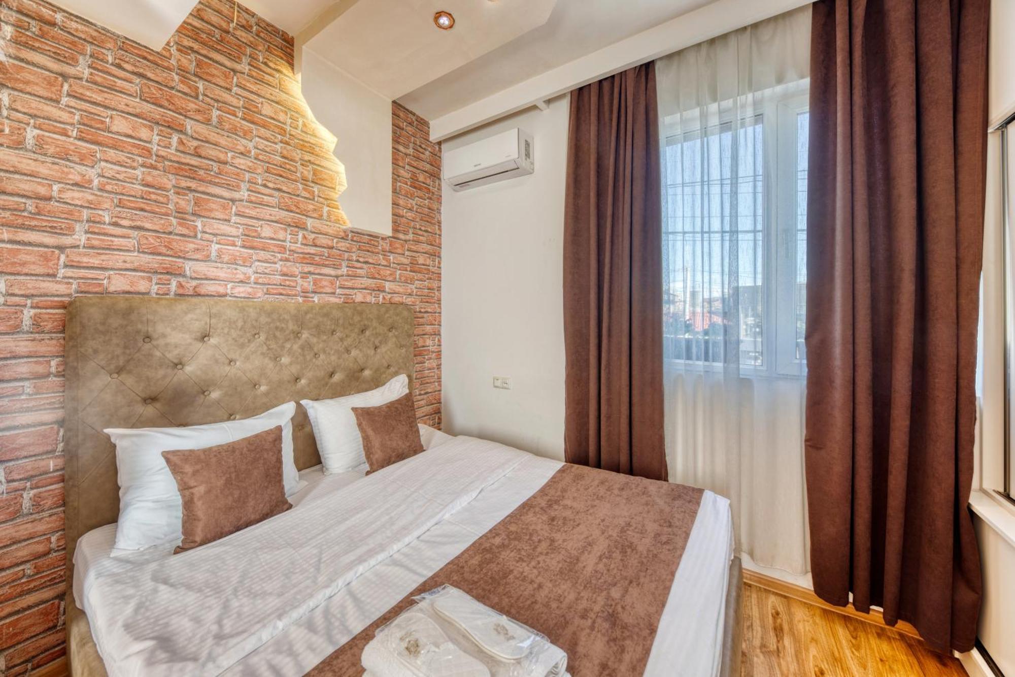 יירבאן Aleppo Hotel מראה חיצוני תמונה