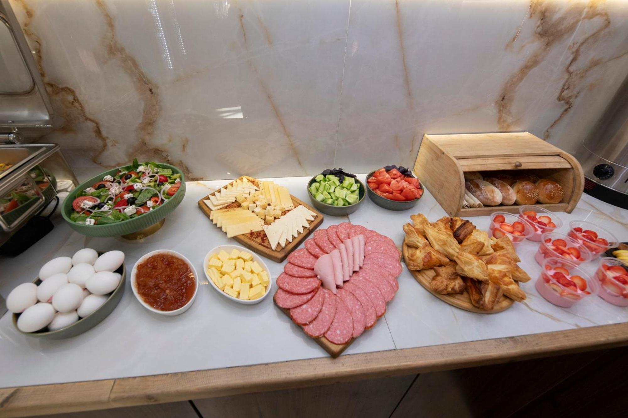 יירבאן Aleppo Hotel מראה חיצוני תמונה