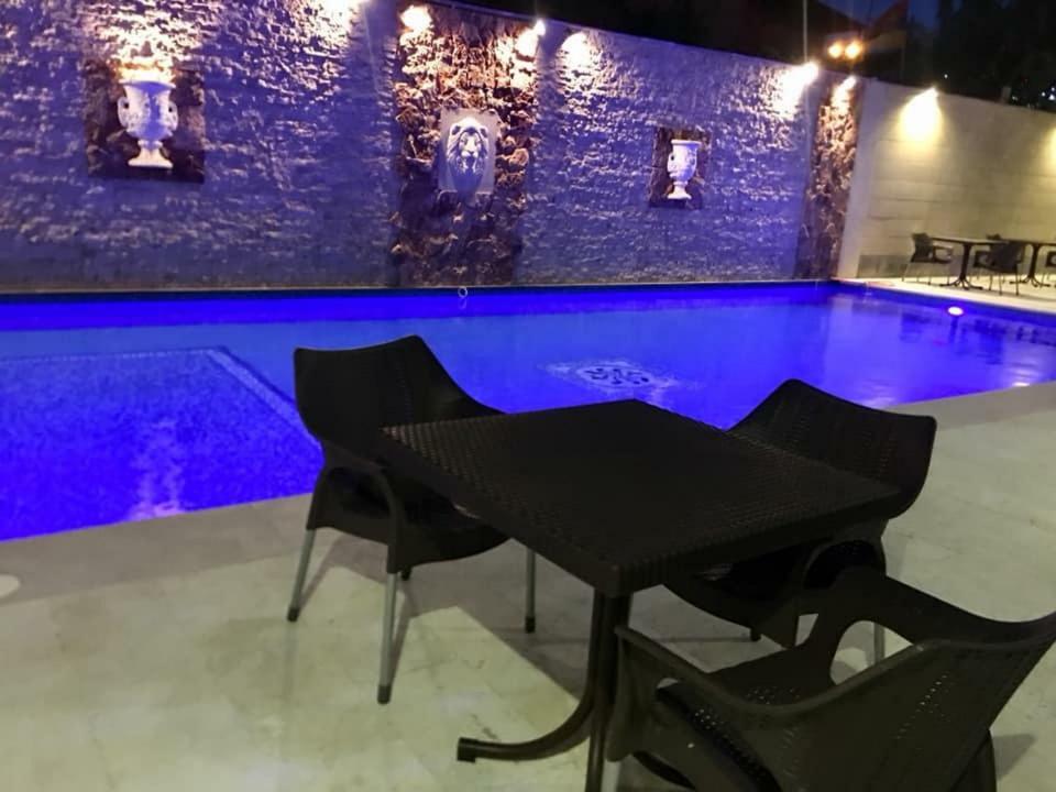 יירבאן Aleppo Hotel מראה חיצוני תמונה